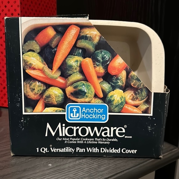 Vintage Anchor Hocking Microware Microwave 1 QT versatility pan with cover - Picture 1 of 10
